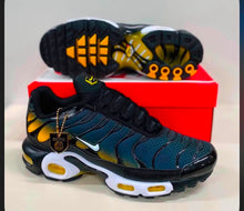 Load image into Gallery viewer, Shoes