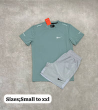 Load image into Gallery viewer, Tshirt