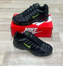 Load image into Gallery viewer, Shoes
