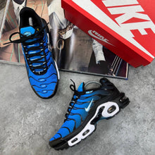 Load image into Gallery viewer, Shoes