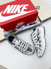 Load image into Gallery viewer, Shoes