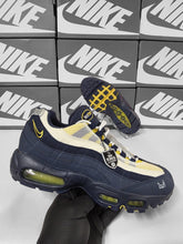 Load image into Gallery viewer, Shoes