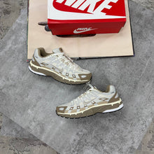 Load image into Gallery viewer, Shoes