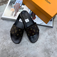 Load image into Gallery viewer, Slipper