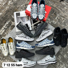 Load image into Gallery viewer, Shoes