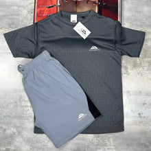 Load image into Gallery viewer, Tshirt