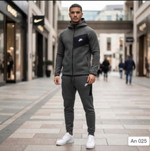 Load image into Gallery viewer, Tracksuit
