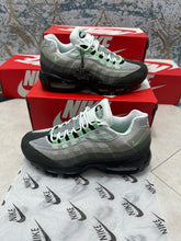 Load image into Gallery viewer, Shoes