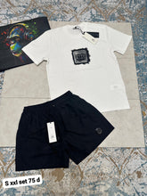 Load image into Gallery viewer, Tshirt