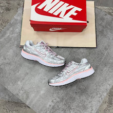 Load image into Gallery viewer, Shoes