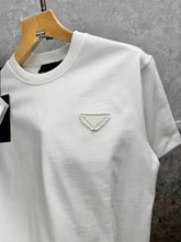 Load image into Gallery viewer, T-shirt