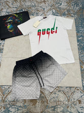 Load image into Gallery viewer, Tshirt