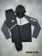 Load image into Gallery viewer, Tracksuit men