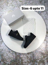 Load image into Gallery viewer, Shoes