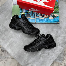 Load image into Gallery viewer, Shoes men