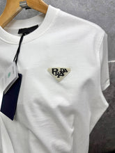 Load image into Gallery viewer, T-shirt