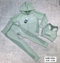 Load image into Gallery viewer, Tracksuit women