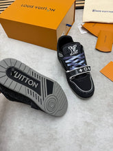 Load image into Gallery viewer, Shoes