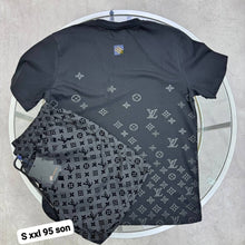 Load image into Gallery viewer, T-shirt