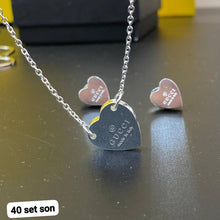 Load image into Gallery viewer, Necklace