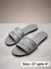 Load image into Gallery viewer, Slipper