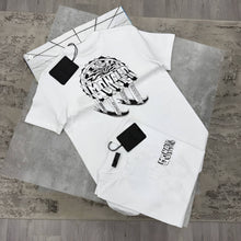 Load image into Gallery viewer, Tshirt