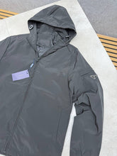 Load image into Gallery viewer, Jacket