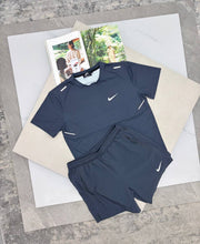 Load image into Gallery viewer, T-shirt