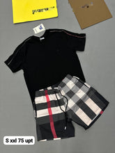 Load image into Gallery viewer, T-shirt