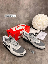Load image into Gallery viewer, Shoes
