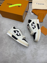 Load image into Gallery viewer, Shoes