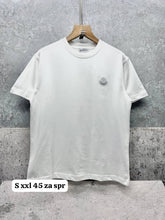 Load image into Gallery viewer, T-shirt