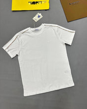 Load image into Gallery viewer, T-shirt