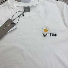 Load image into Gallery viewer, Tshirt