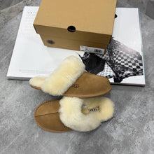 Load image into Gallery viewer, Slipper