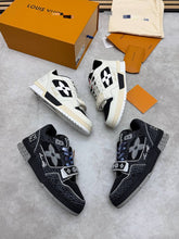 Load image into Gallery viewer, Shoes
