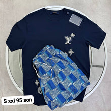 Load image into Gallery viewer, Tshirt