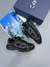 Load image into Gallery viewer, Shoes