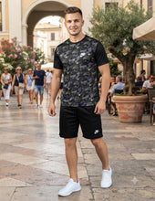Load image into Gallery viewer, T-shirt
