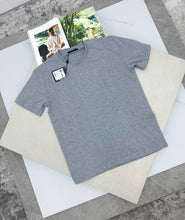 Load image into Gallery viewer, Tshirt