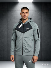 Load image into Gallery viewer, Tracksuit