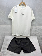 Load image into Gallery viewer, T-shirt