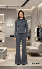 Load image into Gallery viewer, Tracksuit women