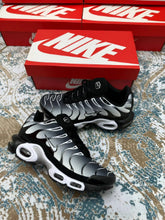 Load image into Gallery viewer, Shoes men