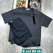 Load image into Gallery viewer, T-shirt
