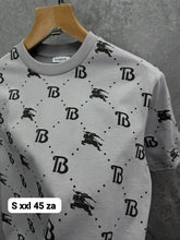 Load image into Gallery viewer, Tshirt