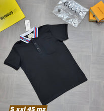 Load image into Gallery viewer, T-shirt