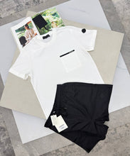 Load image into Gallery viewer, Tshirt