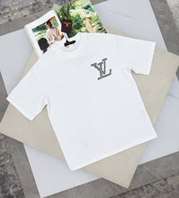 Load image into Gallery viewer, Tshirt