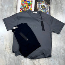 Load image into Gallery viewer, T-shirt